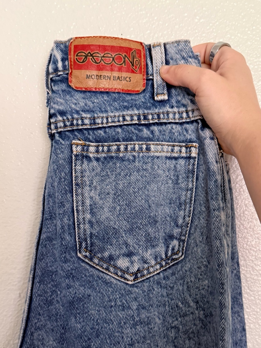 Vintage 80s Sasson High Rise Acid Wash Mom Jeans | Made in USA | Tapered Denim - Picture 3 of 7